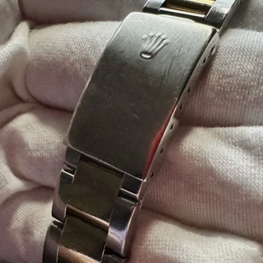 Rolex Datejust 36mm – 18k Gold & SS | Smooth Bezel & White Baton - Picture 9 of 17